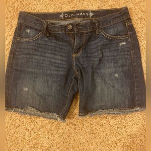 Cute shorts. Good quality. Barely worn.